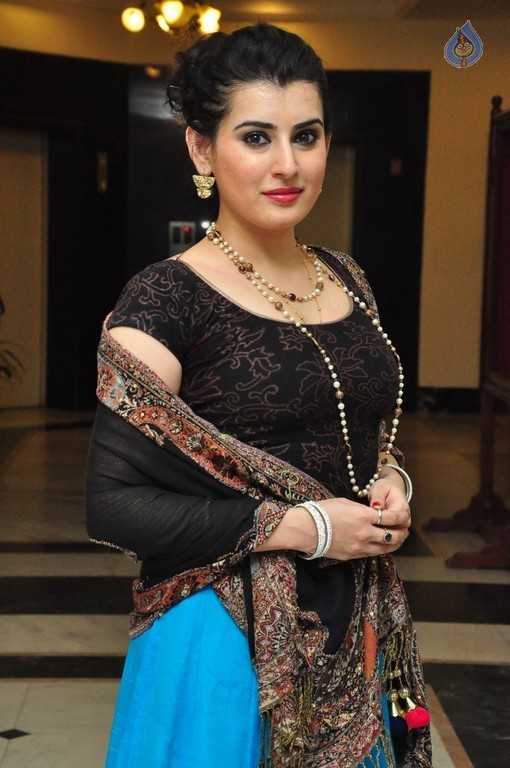 Archana Photos - 5 / 59 photos