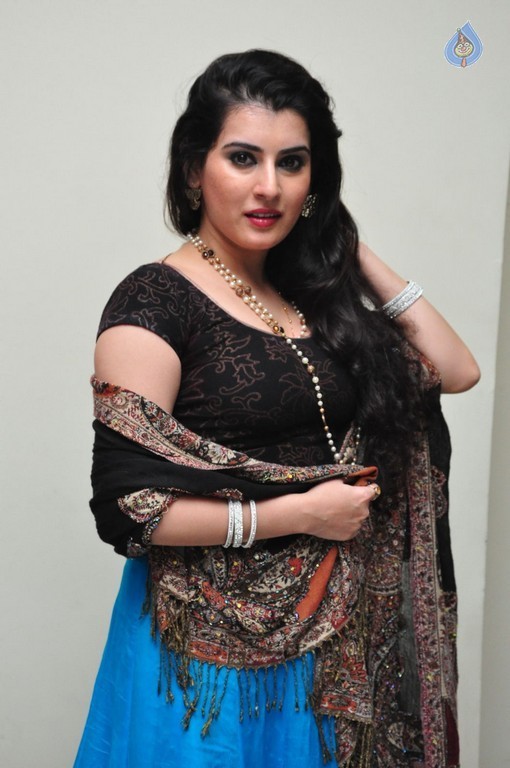 Archana Photos - 10 / 59 photos