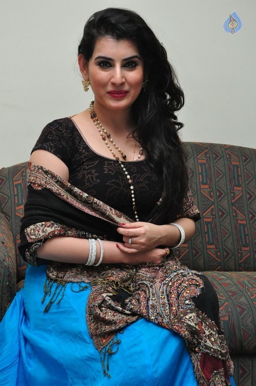 Archana Photos - 19 / 59 photos