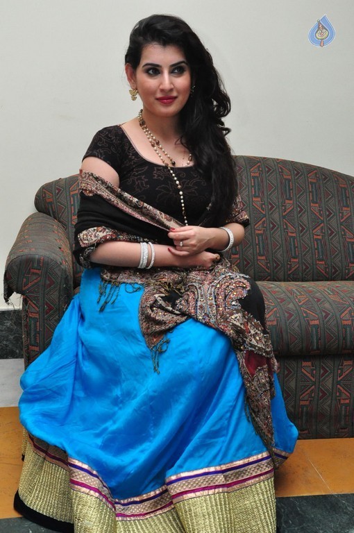 Archana Photos - 20 / 59 photos