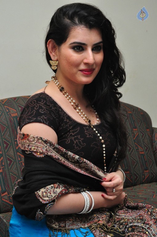 Archana Photos - 28 / 59 photos