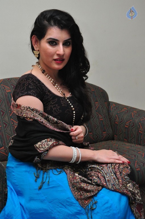 Archana Photos - 38 / 59 photos