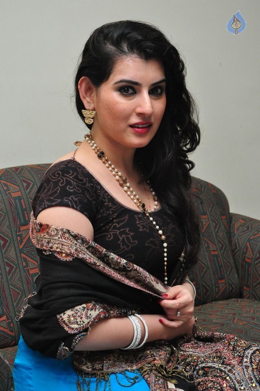 Archana Photos - 39 / 59 photos