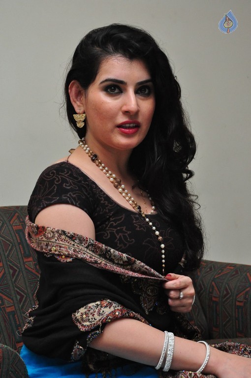 Archana Photos - 45 / 59 photos