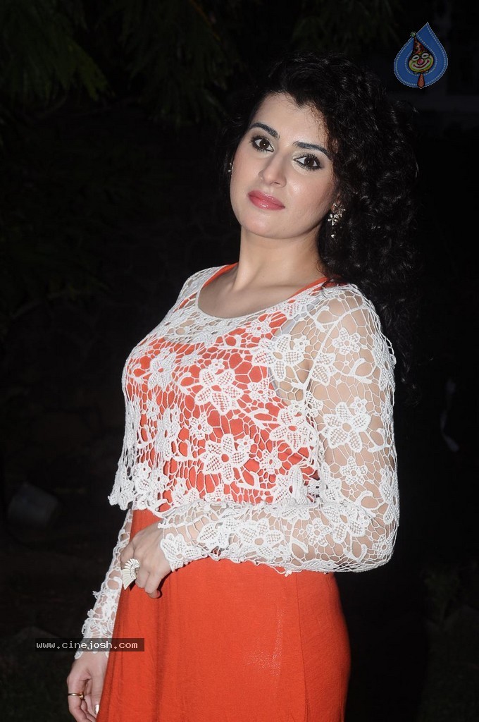 Archana Pics - 8 / 15 photos