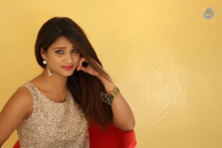 Arthi Latest Photos - 19 / 33 photos