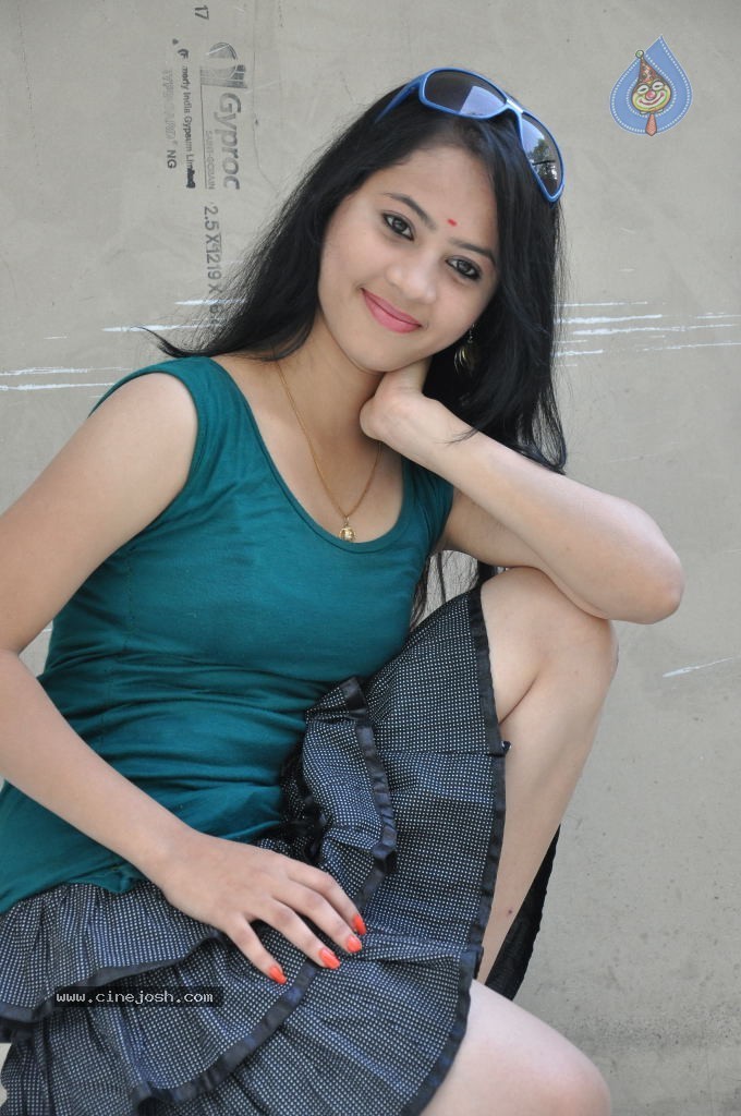 Asha New Stills - 8 / 116 photos