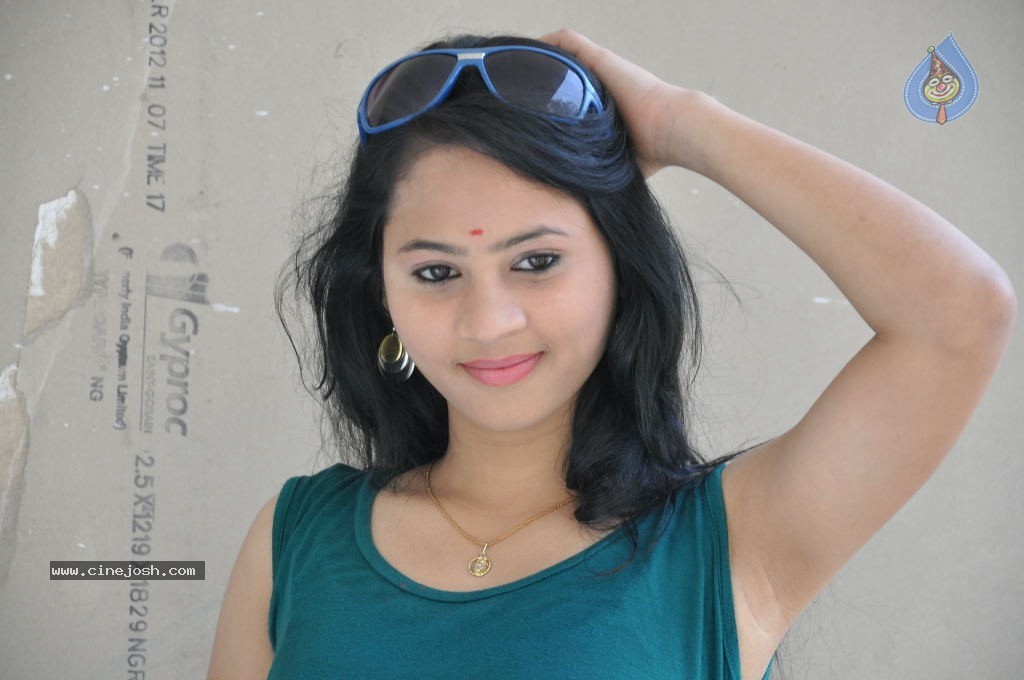 Asha New Stills - 63 / 116 photos