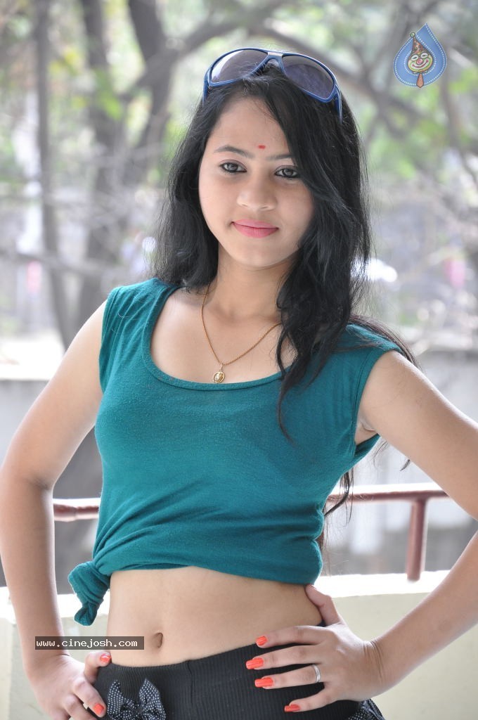 Asha New Stills - 76 / 116 photos