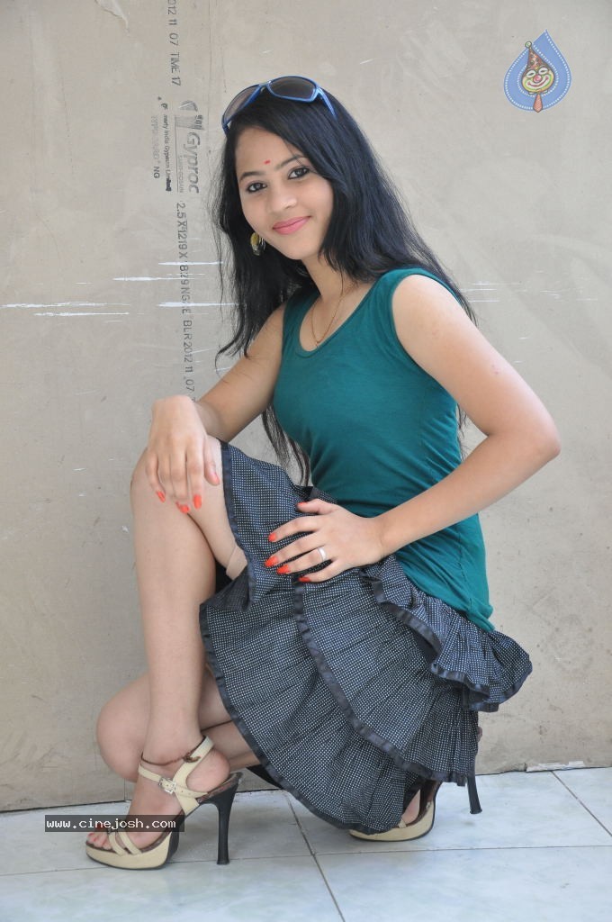 Asha New Stills - 90 / 116 photos