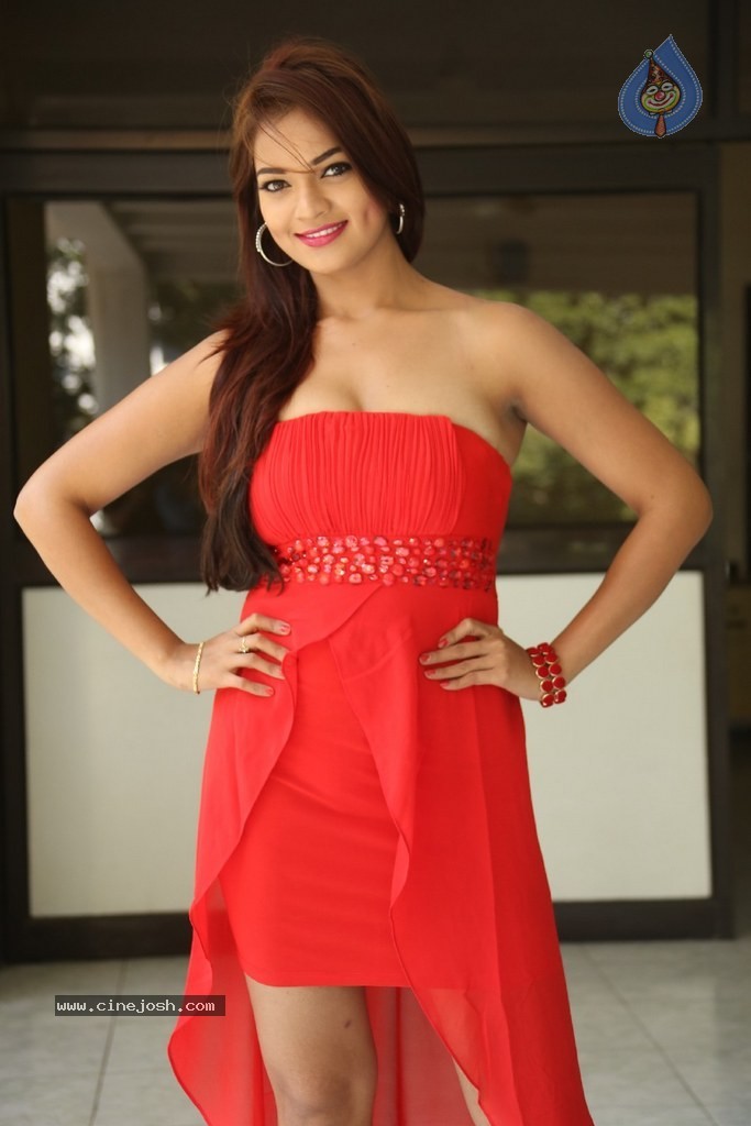 Ashwi Latest Stills - 29 / 213 photos