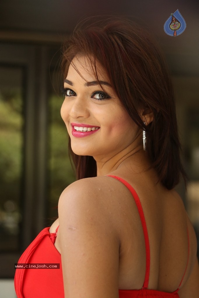 Ashwi Latest Stills - 35 / 213 photos