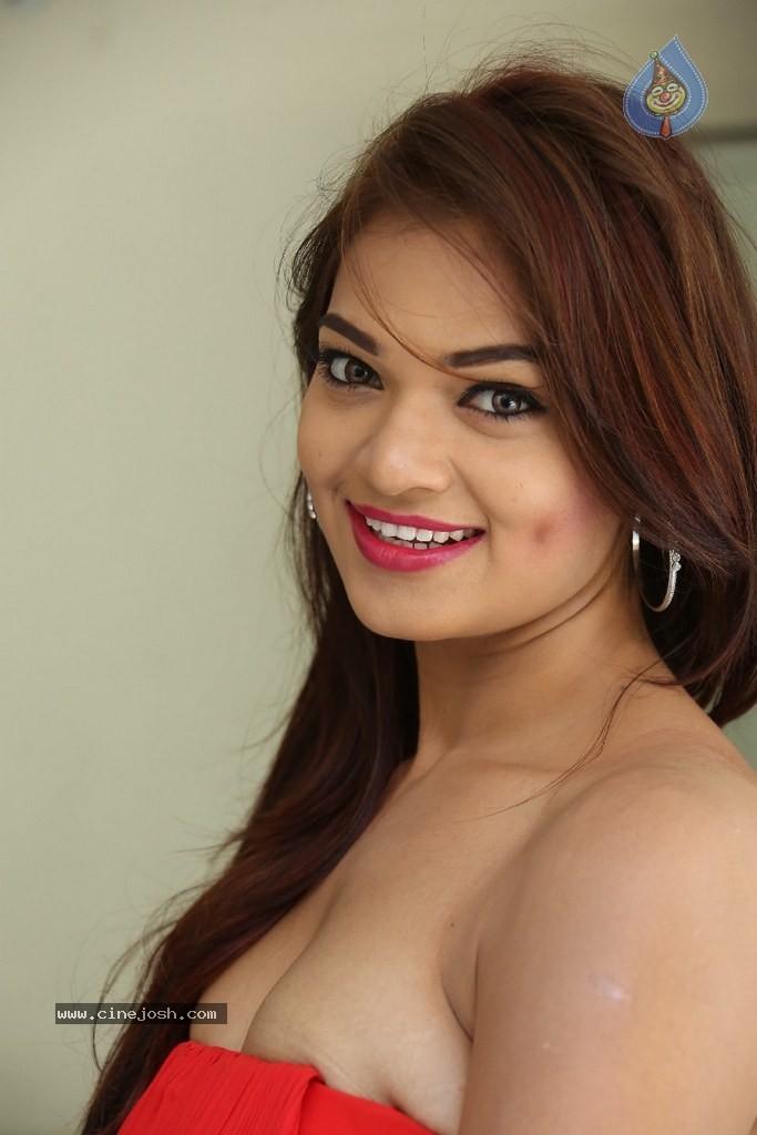 Ashwi Latest Stills - 148 / 213 photos