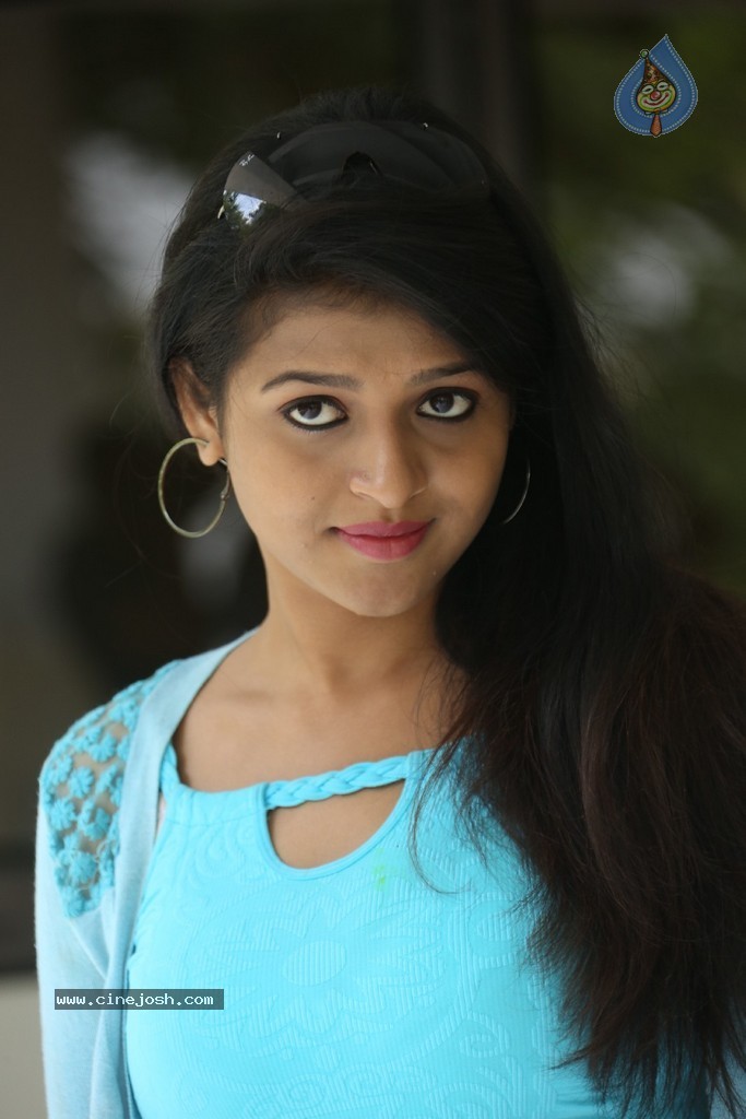 Ashwi New Photos - 26 / 92 photos