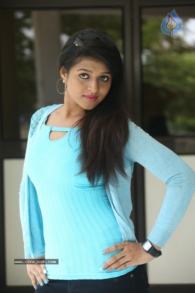 Ashwi New Photos - 60 / 92 photos