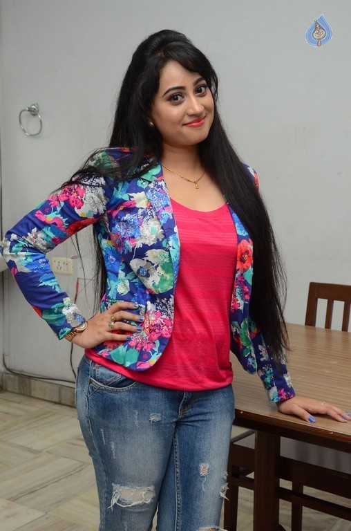 Ashwini New Images - 6 / 20 photos