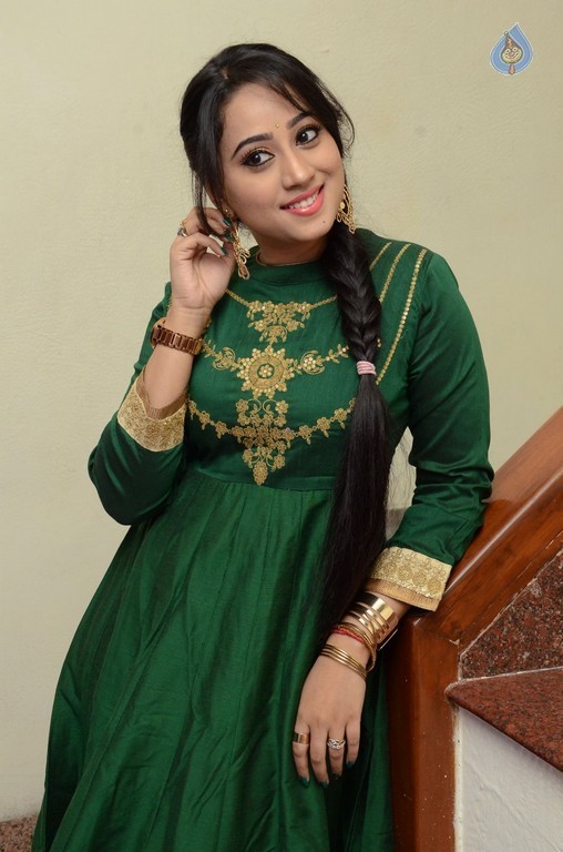 Ashwini New Pics - 12 / 35 photos