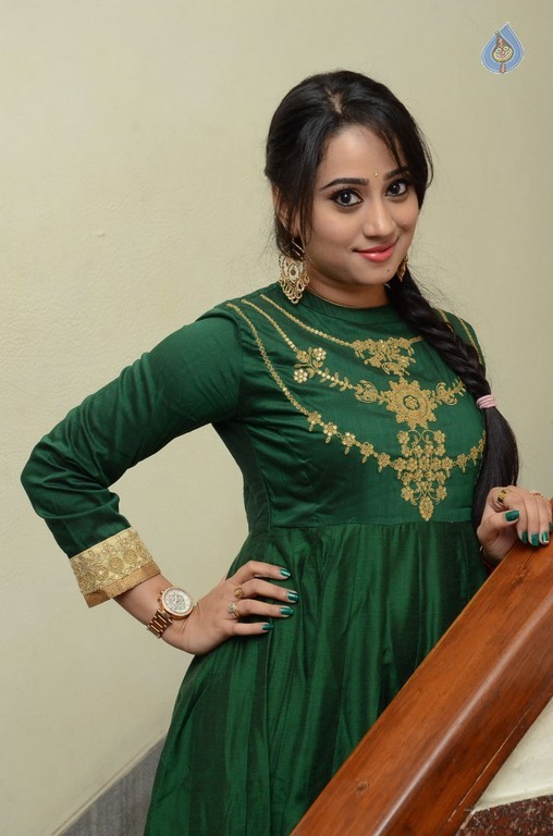 Ashwini New Pics - 26 / 35 photos