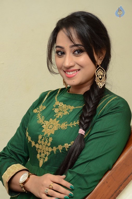 Ashwini New Pics - 30 / 35 photos