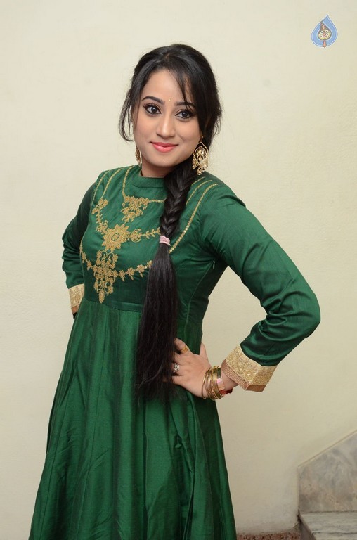 Ashwini New Pics - 32 / 35 photos