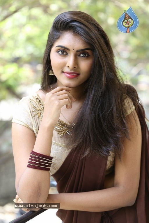 Aslesha Latest Photos - 9 / 18 photos