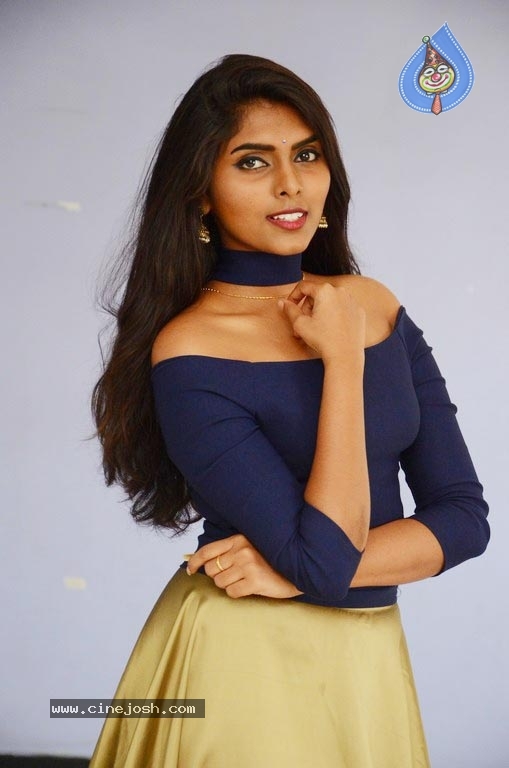 Aslesha Latest Photos - 5 / 18 photos