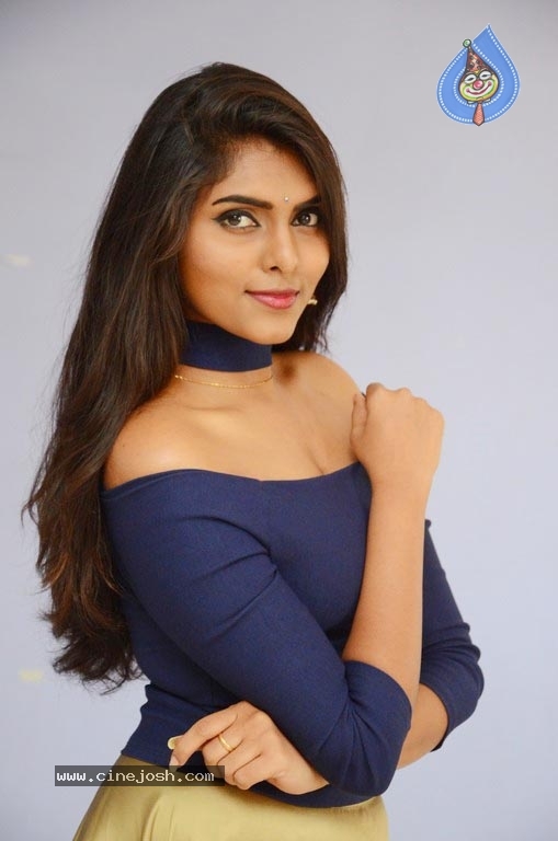 Aslesha Latest Photos - 11 / 18 photos