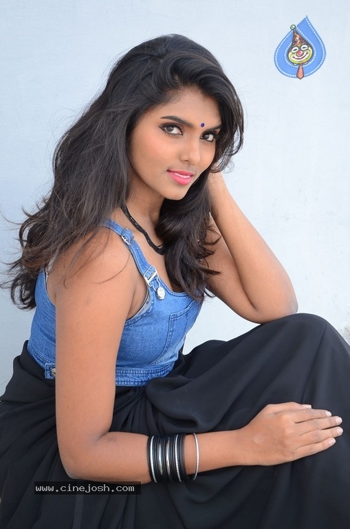 Aslesha Latest Photoshoot - 13 / 21 photos