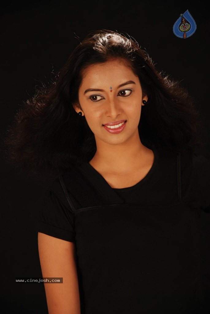 Aswathy New Stills - 35 / 70 photos