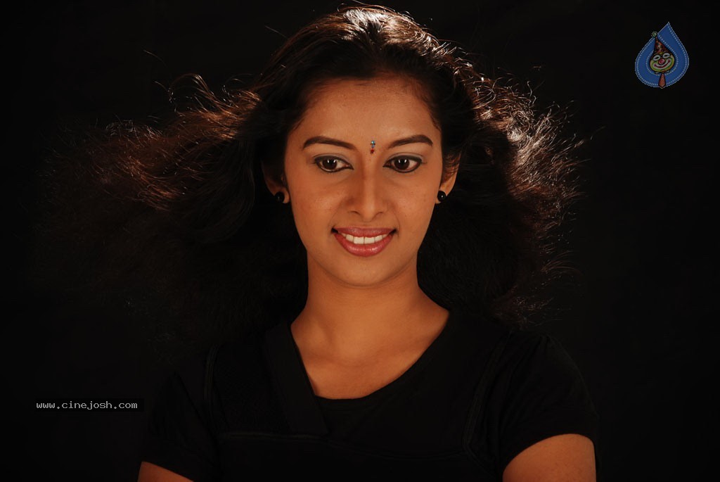 Aswathy New Stills - 41 / 70 photos