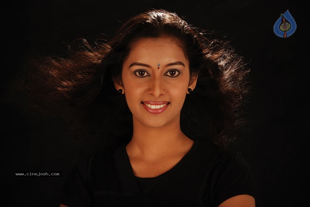 Aswathy New Stills - 51 / 70 photos