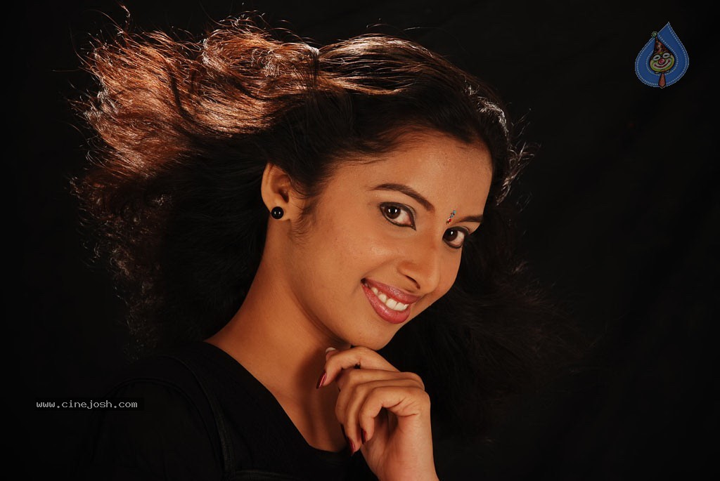 Aswathy New Stills - 57 / 70 photos