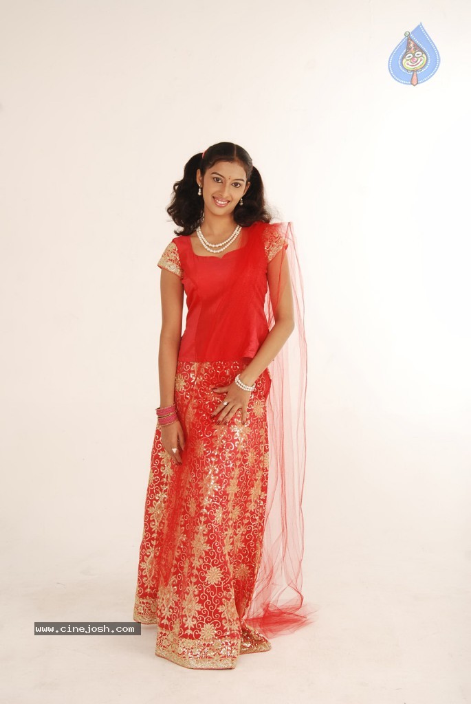 Aswathy New Stills - 61 / 70 photos