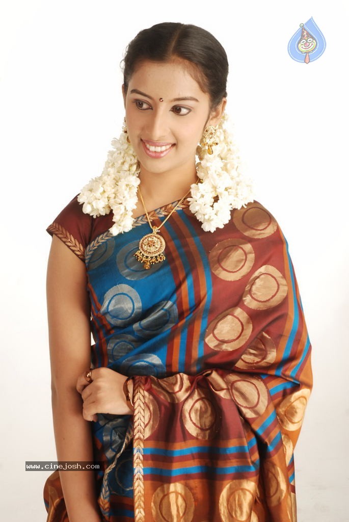 Aswathy Stills - 10 / 63 photos