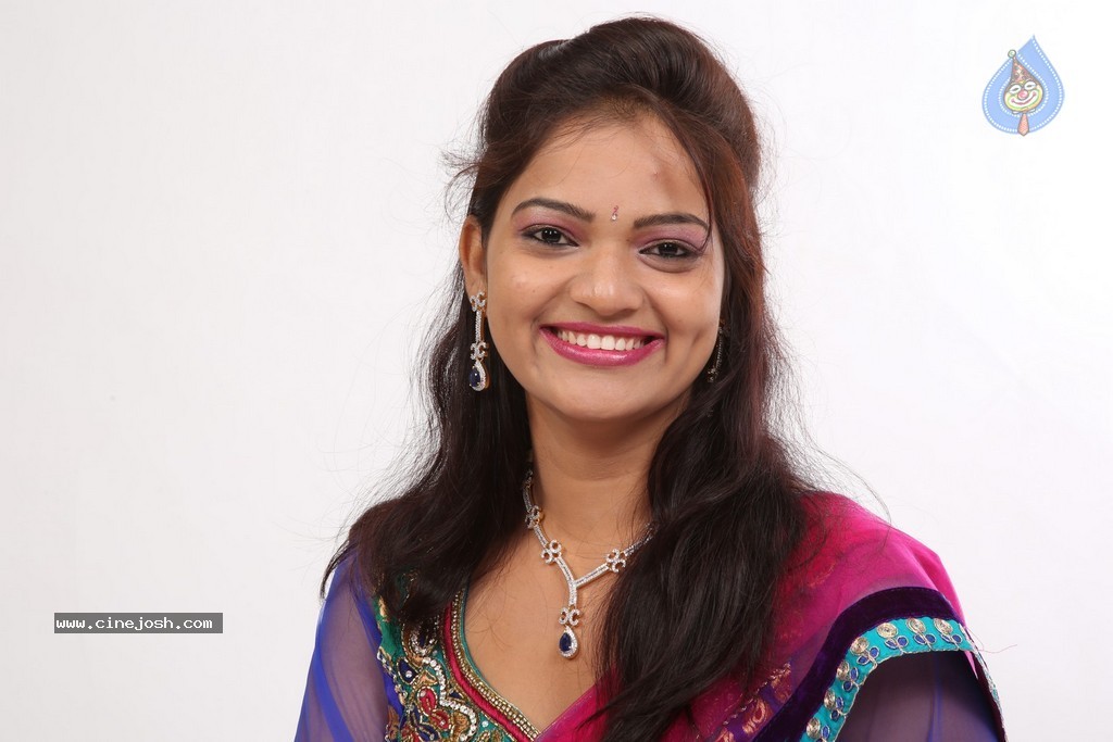 Aswini Hot Gallery - 24 / 111 photos