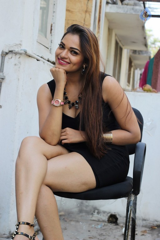 Aswini New Pics - 9 / 40 photos