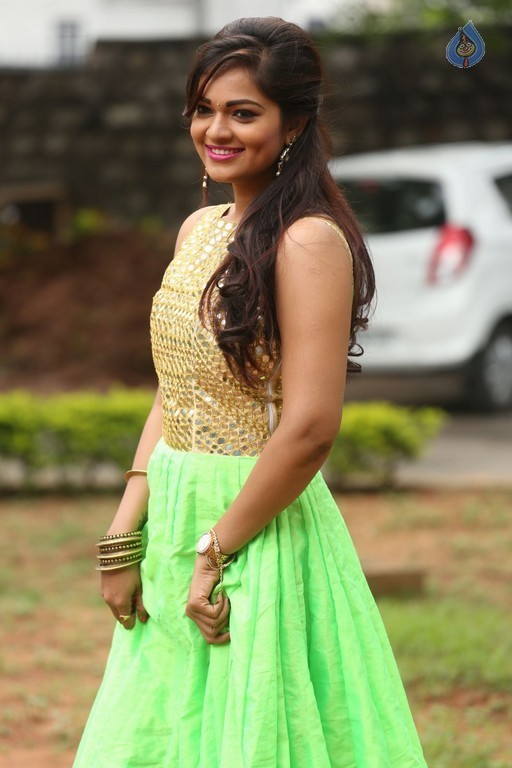 Aswini New Pics - 17 / 42 photos