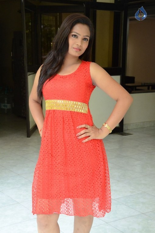 Avanthika New Photos - 29 / 37 photos