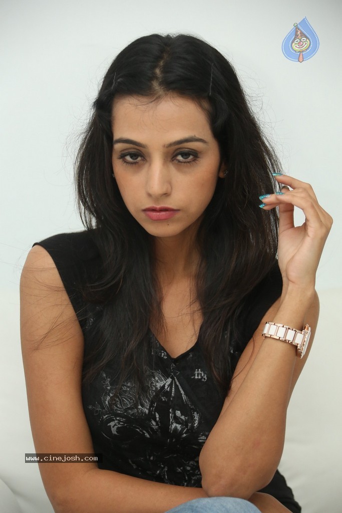 Bhakti New Stills - 91 / 100 photos