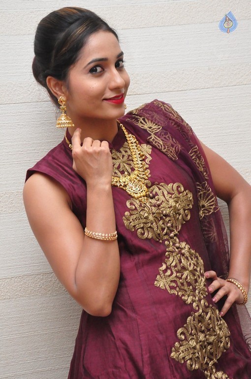 Bhanu Priya Pics - 1 / 21 photos