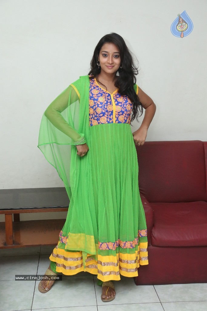 Bhanu Sri Stills - 73 / 100 photos