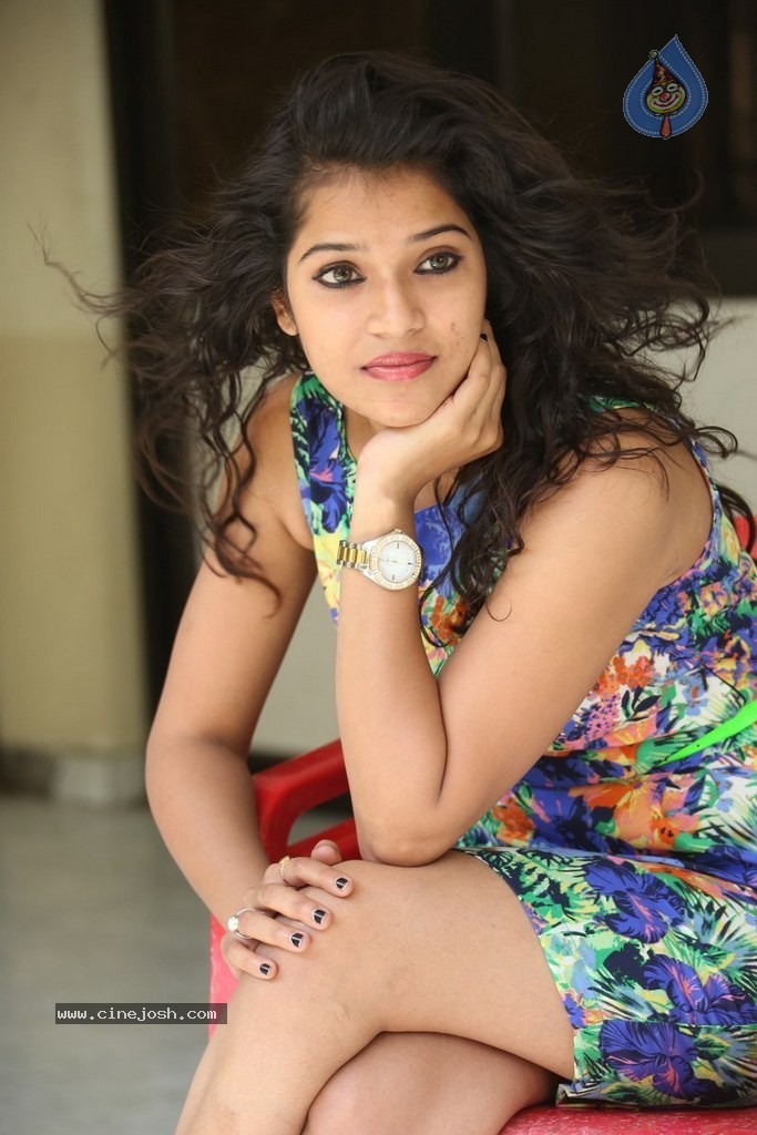 Bhargavi Latest Stills - 33 / 102 photos