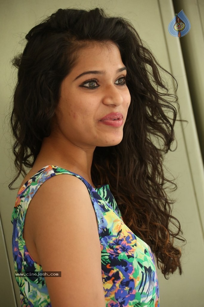 Bhargavi Latest Stills - 76 / 102 photos