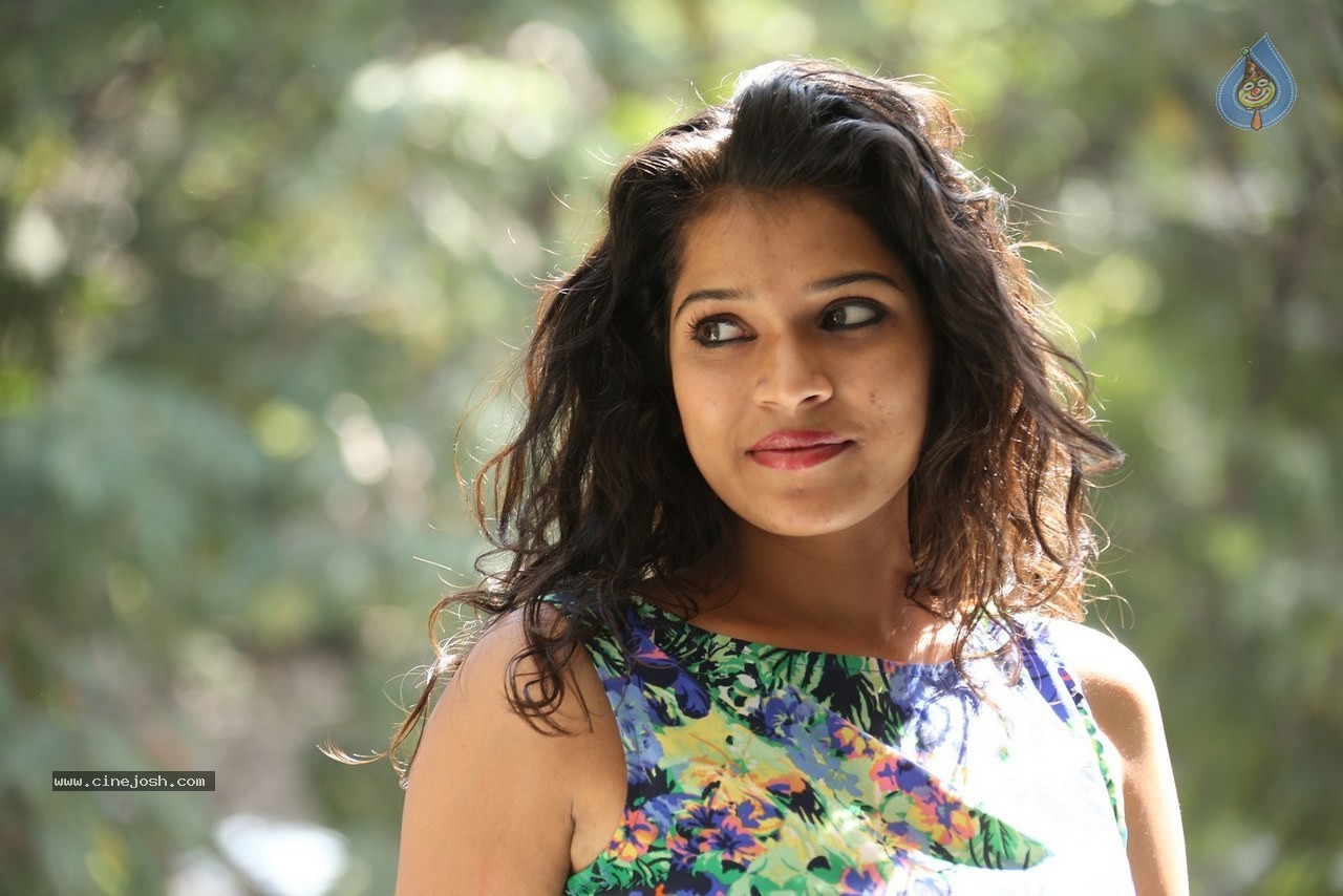 Bhargavi Latest Stills - 100 / 102 photos