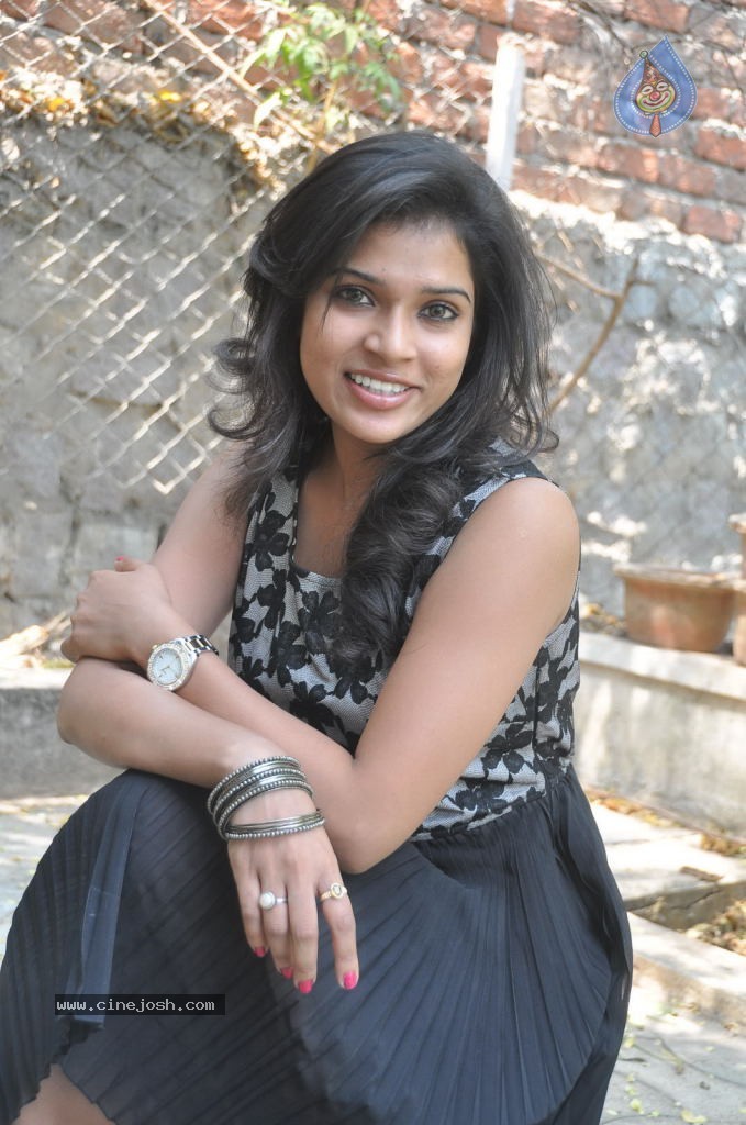 Bhargavi Latest Stills - 29 / 70 photos