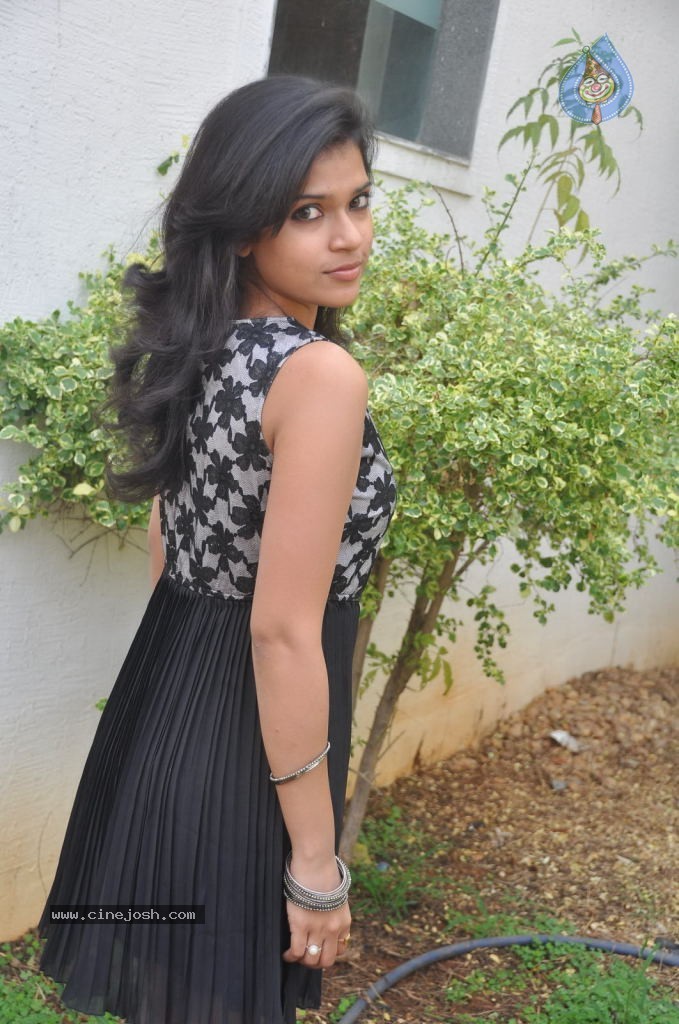 Bhargavi Latest Stills - 34 / 70 photos