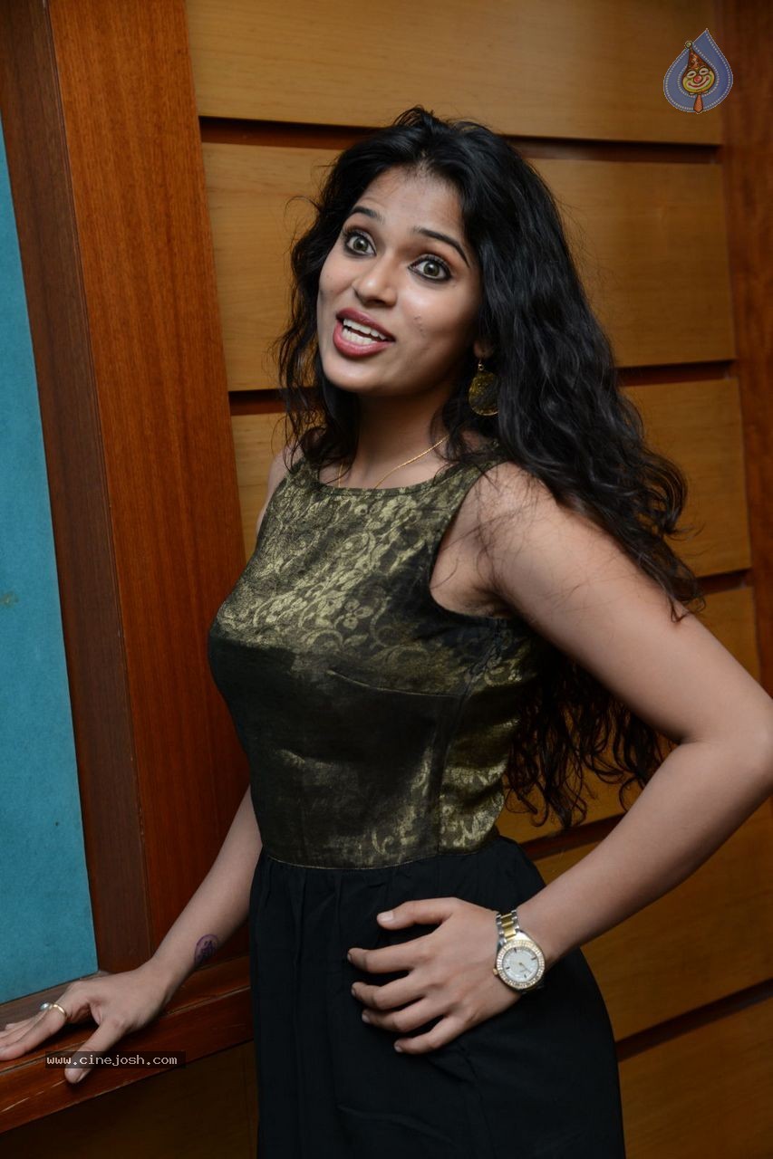 Singer Sravana Bhargavi HD Photos and Wallpapers October 2023 | Gethu Cinema