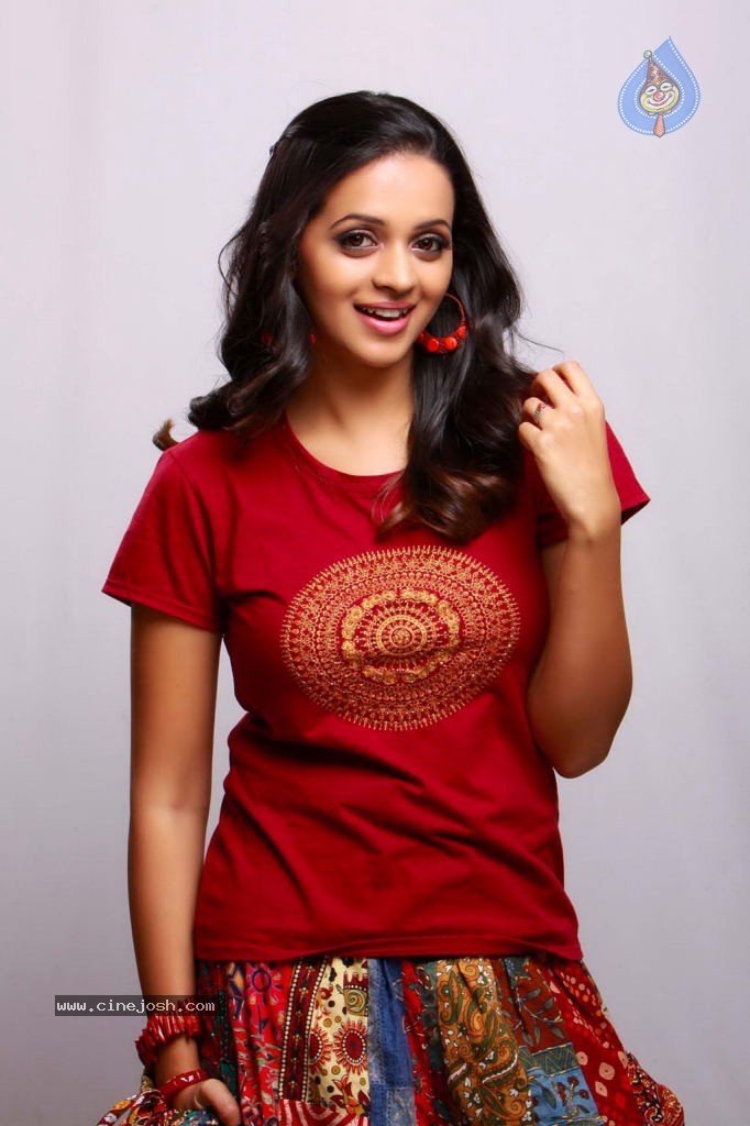 Bhavana Latest Stills - 22 / 77 photos