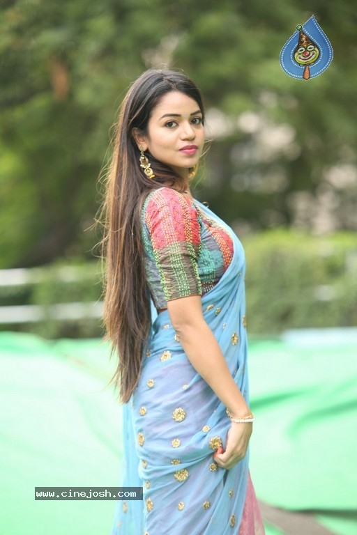 Bhavya Sri Images - 4 / 28 photos