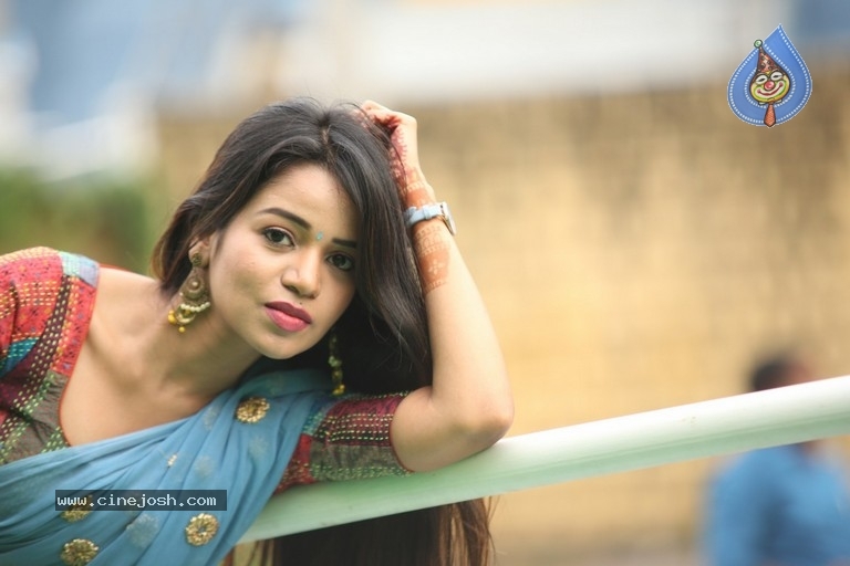 Bhavya Sri Images - 16 / 28 photos